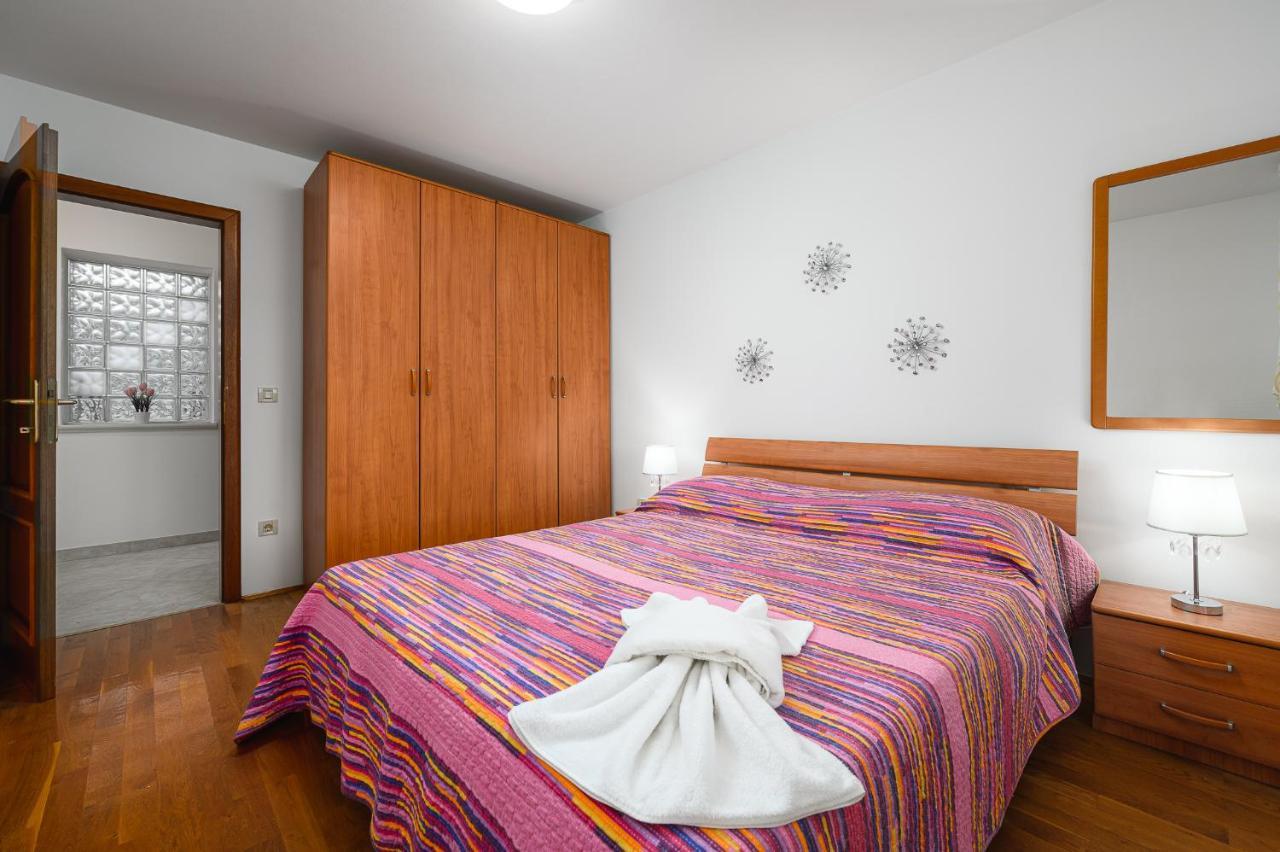 Stancija Amorozo 6 Appartement Poreč