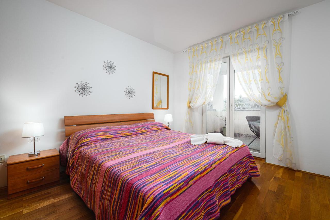 Stancija Amorozo 6 Apartment Porec